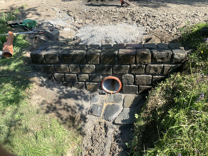 Práce v portfoliu - Práce s přírodním kamenem – poctivá řemeslná práce s respektem k materiálu - fotografie 6