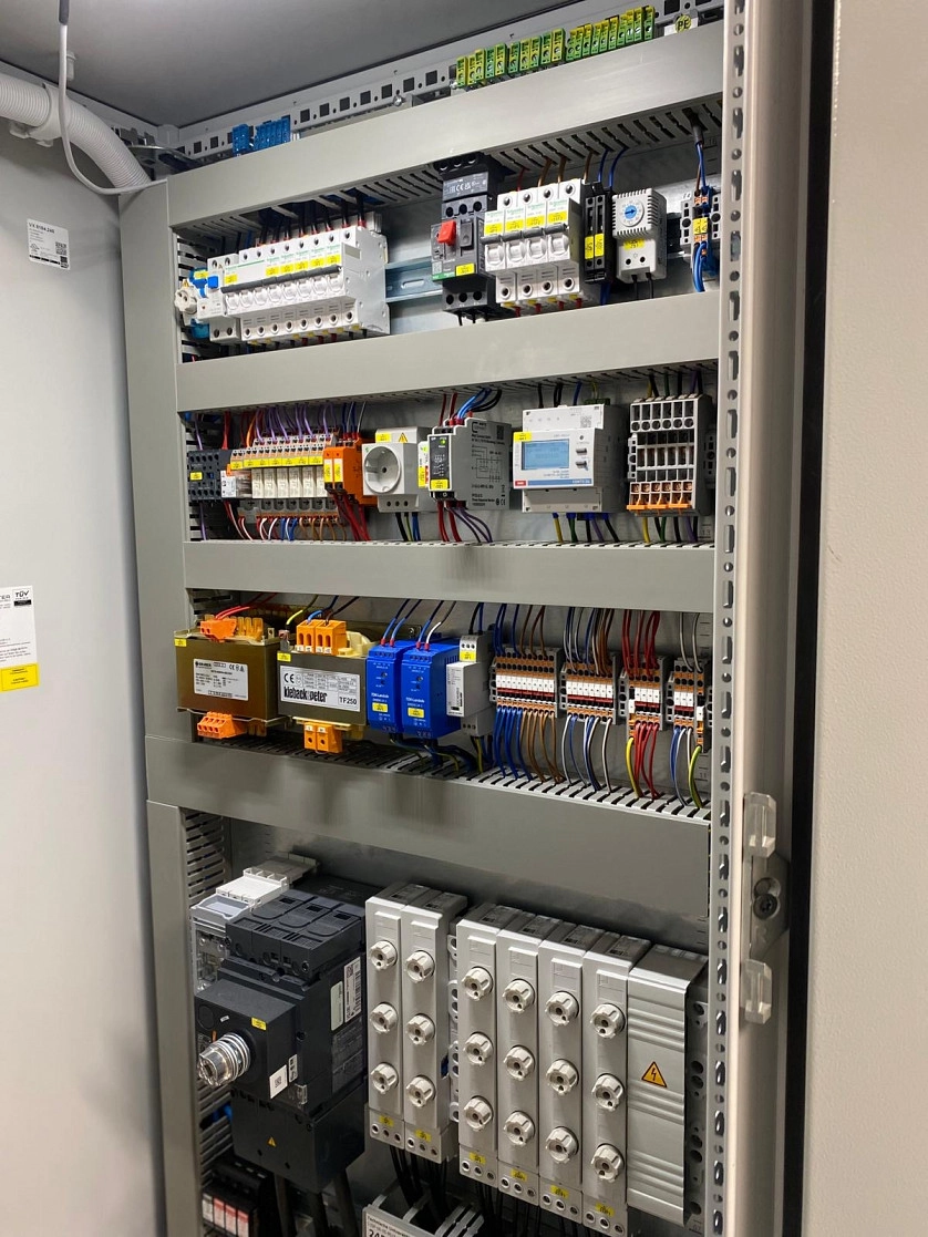 Práce v portfoliu - Elektromontážní práce Německo - fotografie 5