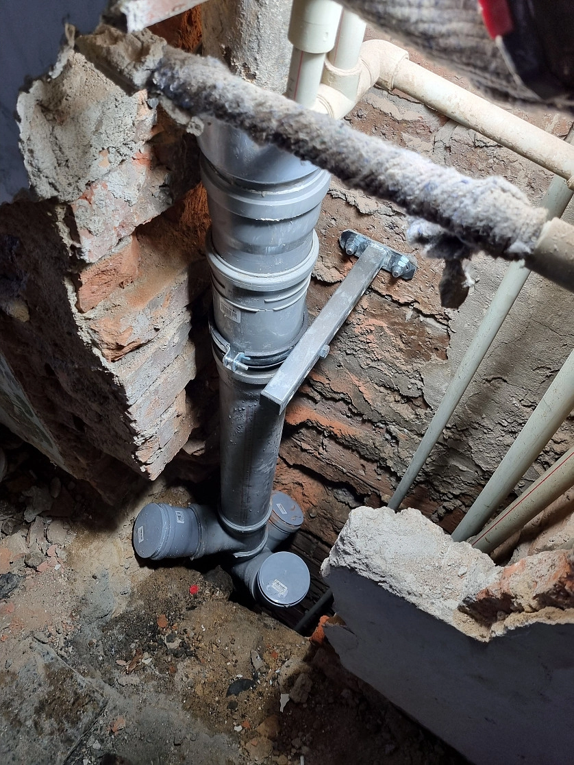 Работа портфолио - Nové stoupačky - Bytový dům Praha 8 - фото 2