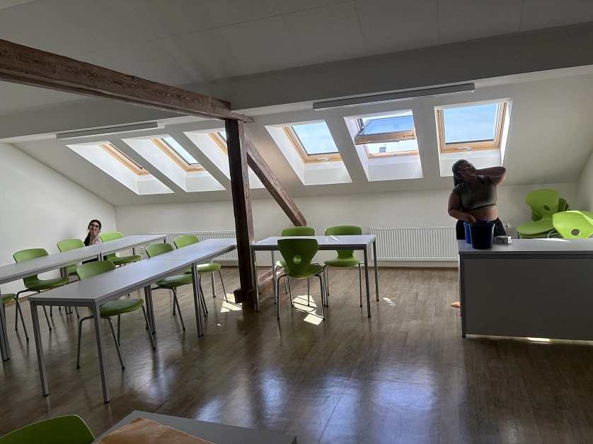 Práce v portfoliu - Generální úklid školy - fotografie 2