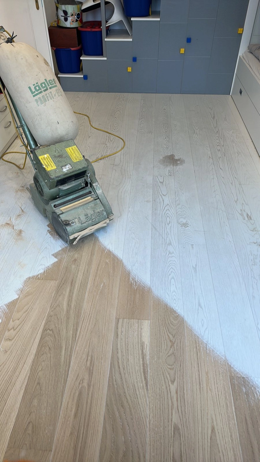 Práce v portfoliu - renovace parketové podlahy - fotografie 2